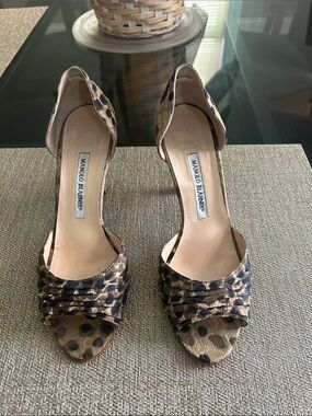 Manolo Blahnik Leopard Print D'Orsay Peep-Toe Heels - Tan and Black